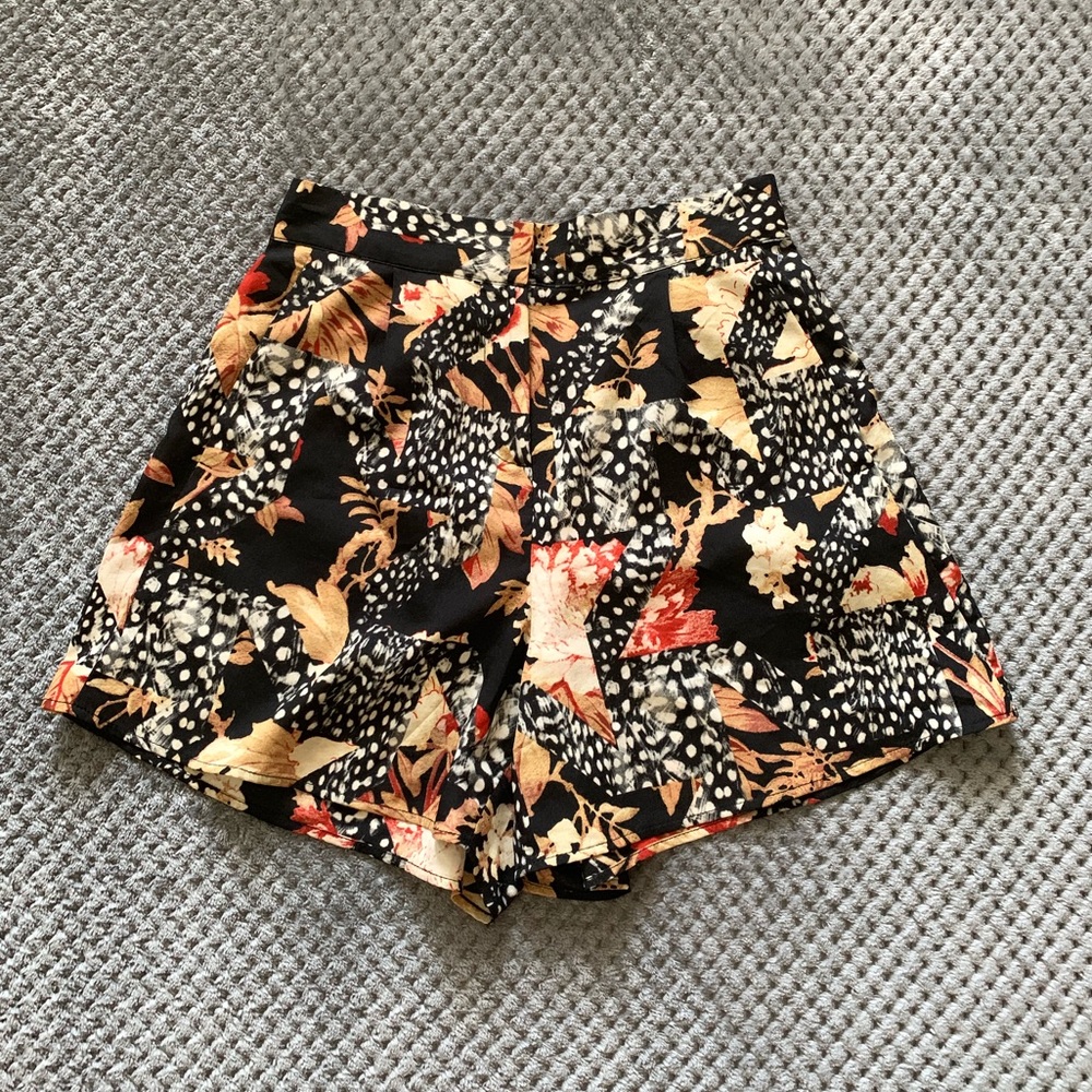 TOPSHOP women's Floral High Rise Flowy Shorts 0